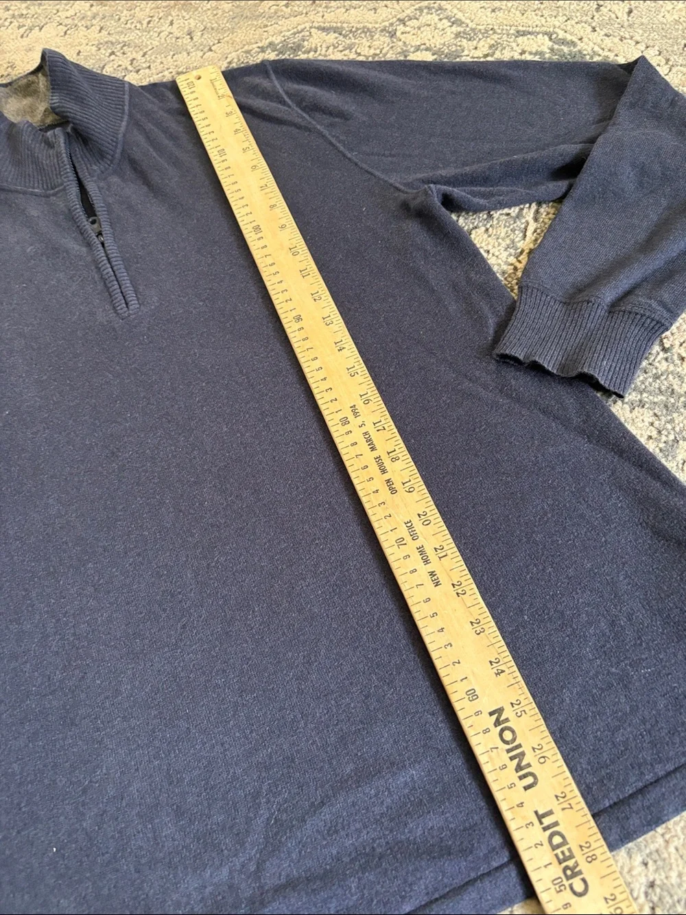 The North Face Men’s Navy Half-Zip Fleece wool blend Pullover